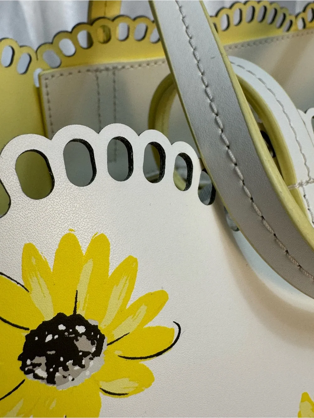 kate spade NY Down the Rabbit Hole ‘Oops A Daisy’ Scalloped Francis Tote